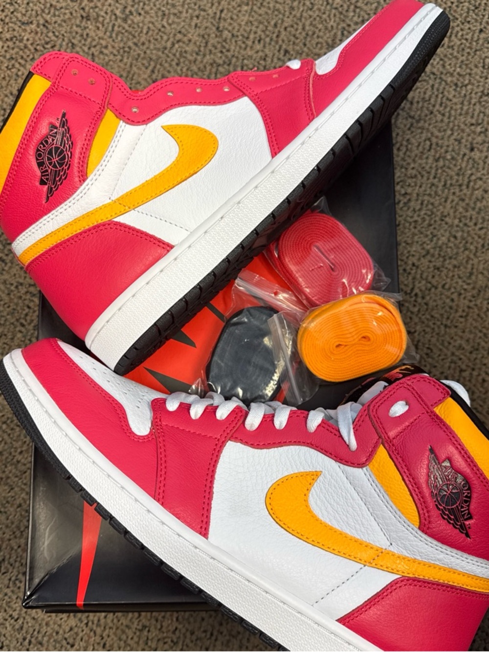 Jordan 1 Retro High OG Light Fusion Red High-Top Sneakers